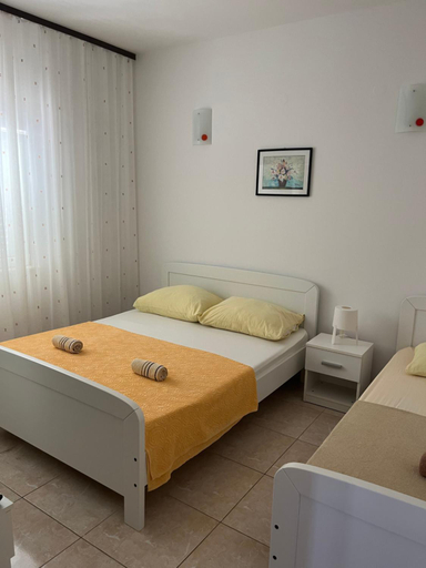 Bedroom 2, Apartments Pralija, Marina