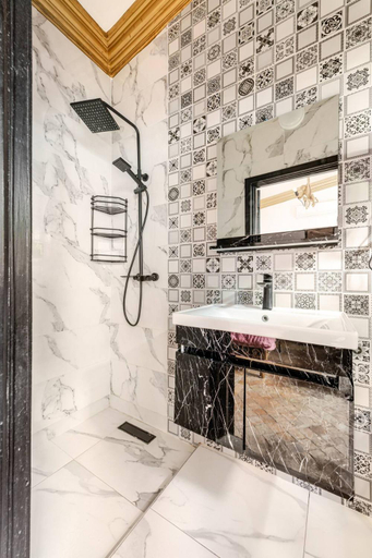 Bathroom 4, 16 Riads, Marrakech