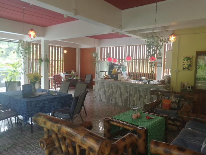 Food & Drinks 5, Bed & Breakfast To-Co, Sichon