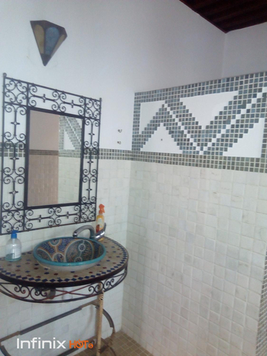 Bathroom 4, Riad Kasbah, Rabat
