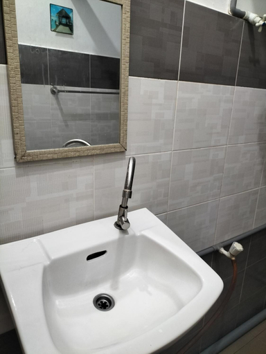 Bathroom 3, Ulfah Homestay Mersing, Mersing