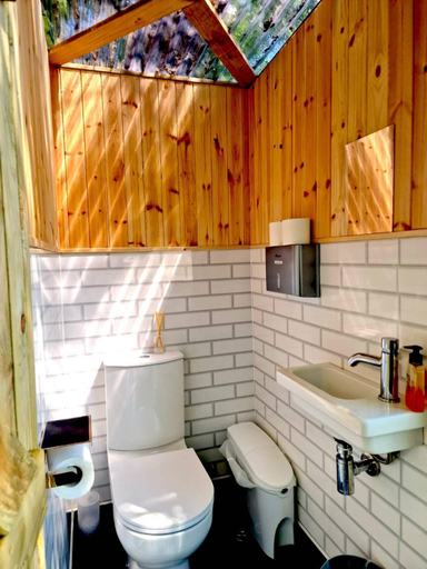 Bathroom 5, Bell Tent Village Parks, Nottinghamshire