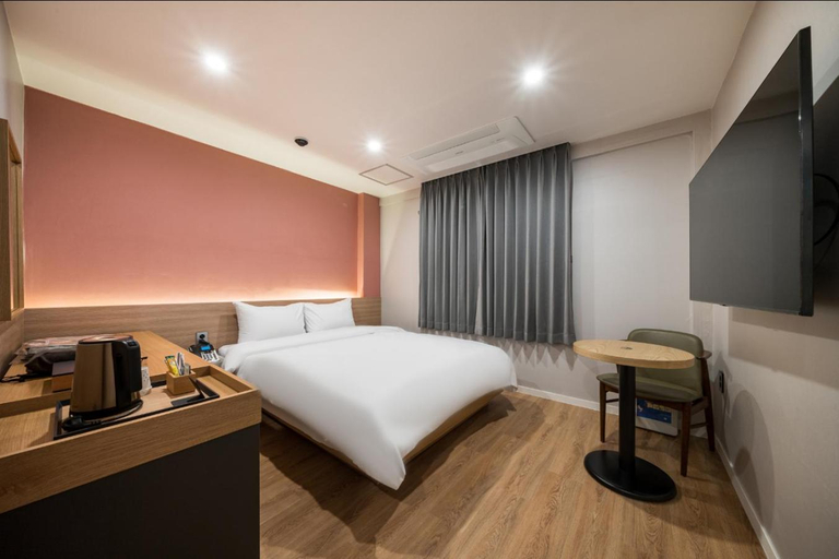Bedroom 2, Geoje Highend Hotel, Geoje
