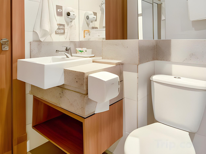 Bathroom 3, Plaza Spania, Rio de Janeiro