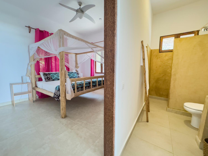 Bedroom 2, The Coco Paradise, Kusini