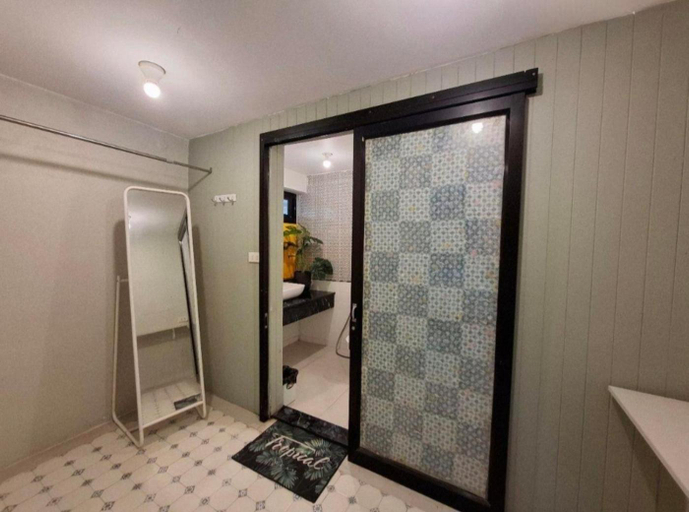 Bathroom 4, Tawanja Resort, Nakhon Ratchasima, Pak Chong