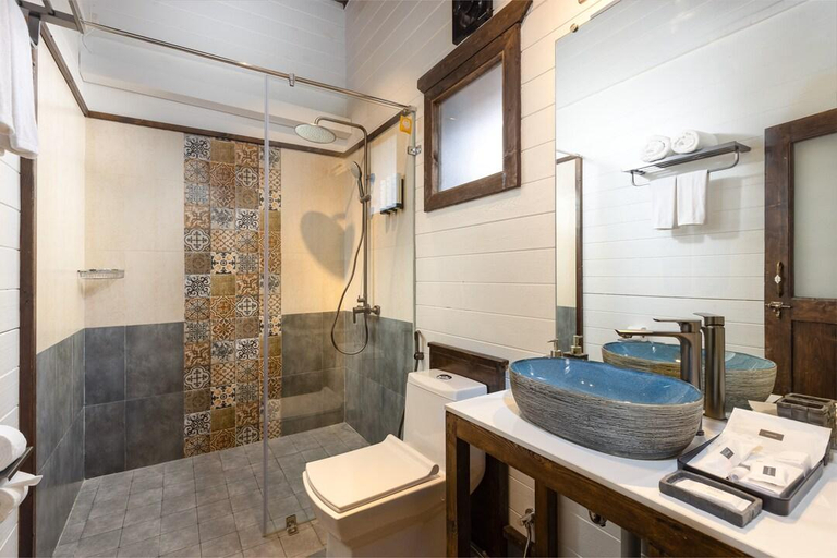 Bathroom, The Ark Comforts, South Goa