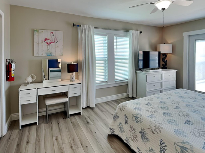 Bedroom 2, Sea Breeze Escape, Nueces