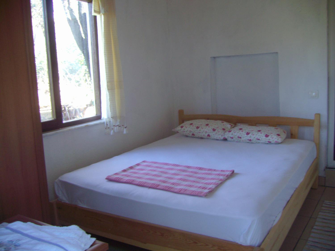 Bedroom 2, Cennet Pansiyon, Kale