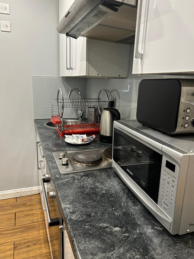 Others 5, Easy Lets - Showcase Apartments, Leicester