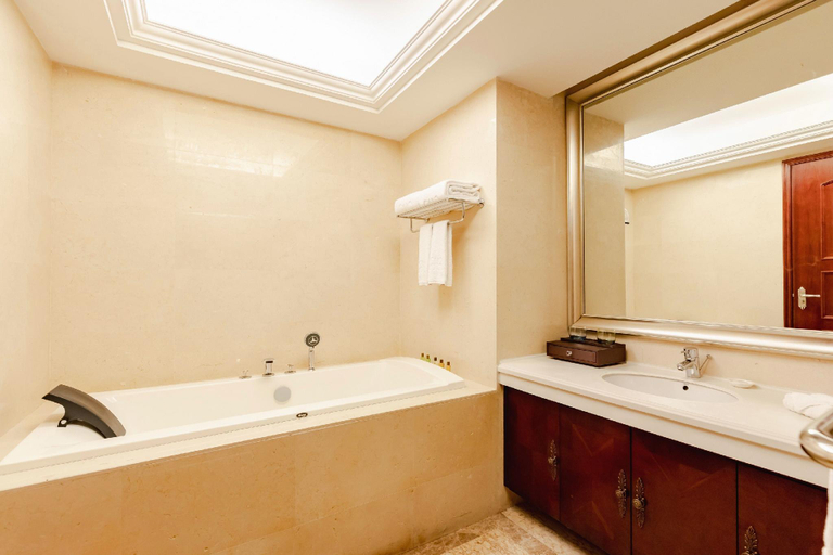 Bathroom 5, Royal Duke Cherrabah Hotel Zhongshan, Zhongshan