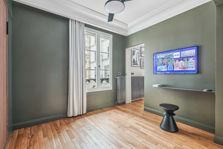 Others 5, Magnificent Flat - 2BR/6P - Champs Elysées, Paris