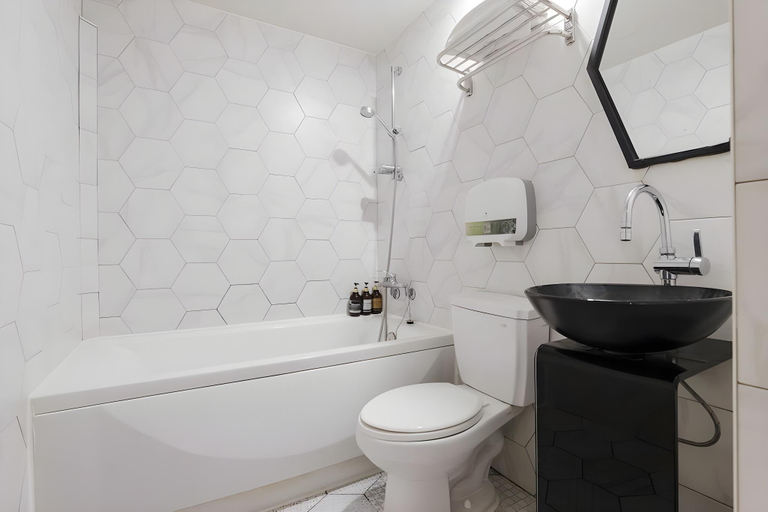 Bathroom 5, Stay Inn Hotel, Gyeyang