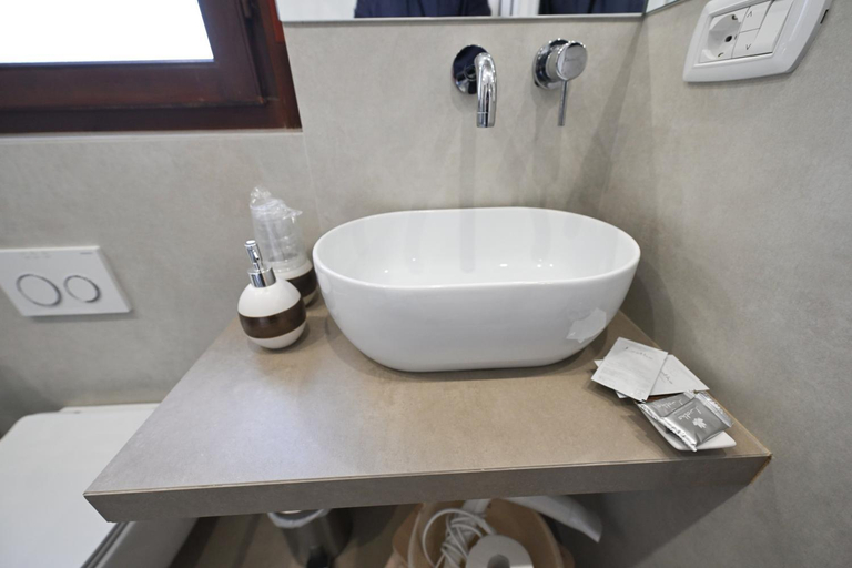 Bathroom, Barimare, Bari