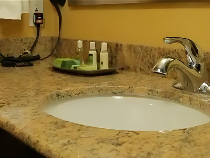Bathroom 4, Crystal Inn Hotel & Suites Great Falls, Cascade
