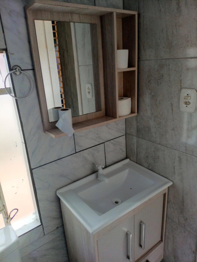 Bathroom 3, CASA DE HOSPEDES POUSADA MANU LAGES Quarto com cama de casal, Lages