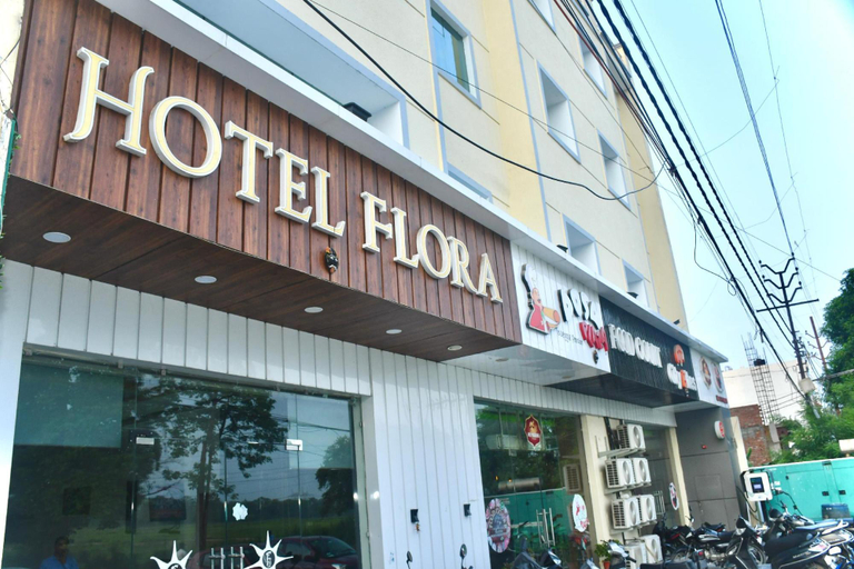Others 3, Hotel Flora, Hardwar