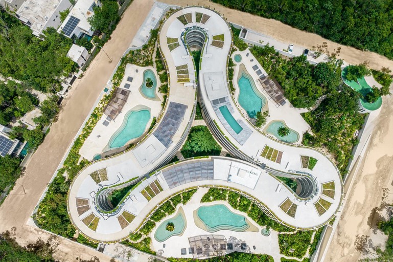 Others 5, Mistiq Gardens, Cozumel