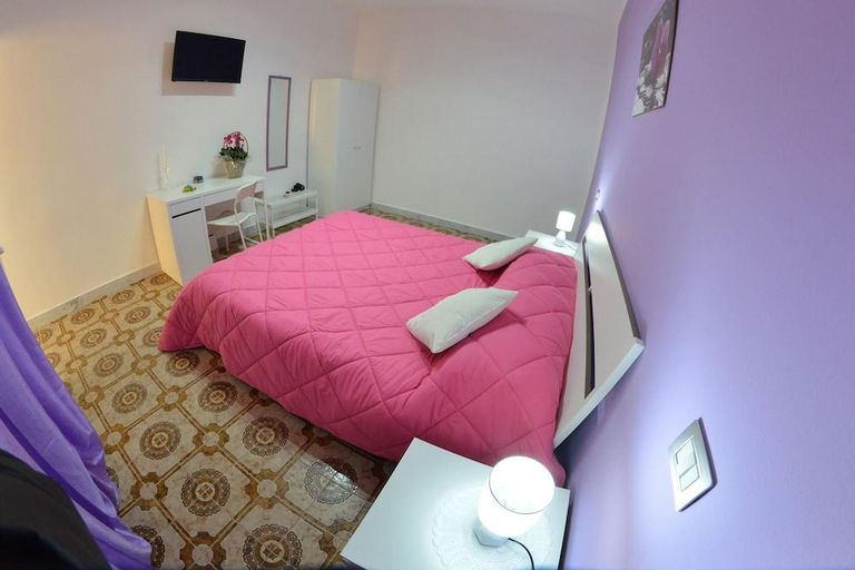 Bedroom 2, Bellatrix, Napoli
