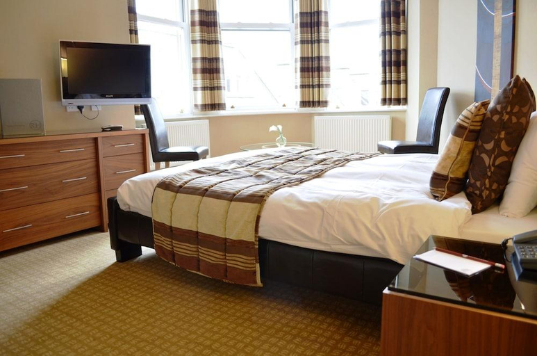 Bedroom 2, Royal Hotel, East Ayrshire