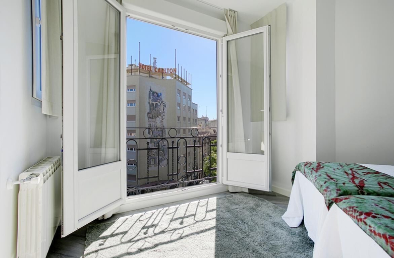 View from room, The Best Location, 8pax, 3BD & 2Bth, Reina Sofia II, Madrid