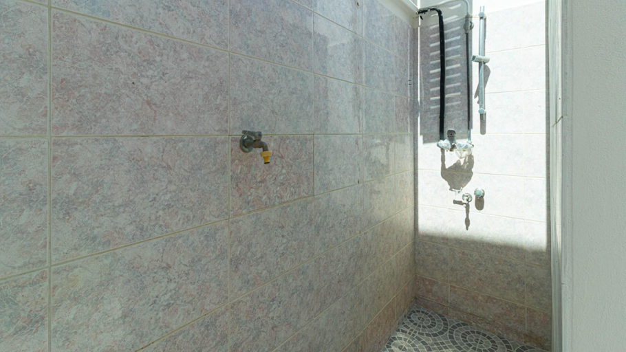 Bathroom, Villa Sea Front, Lecce
