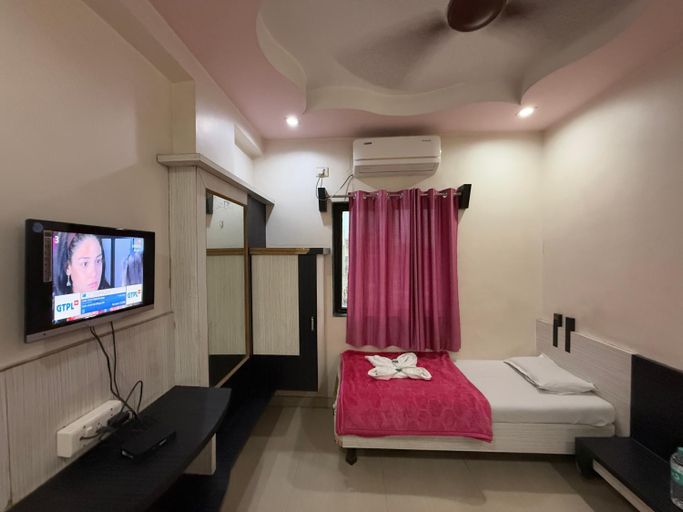 Bedroom 2, Hotel Temple Sai, Ahmadnagar