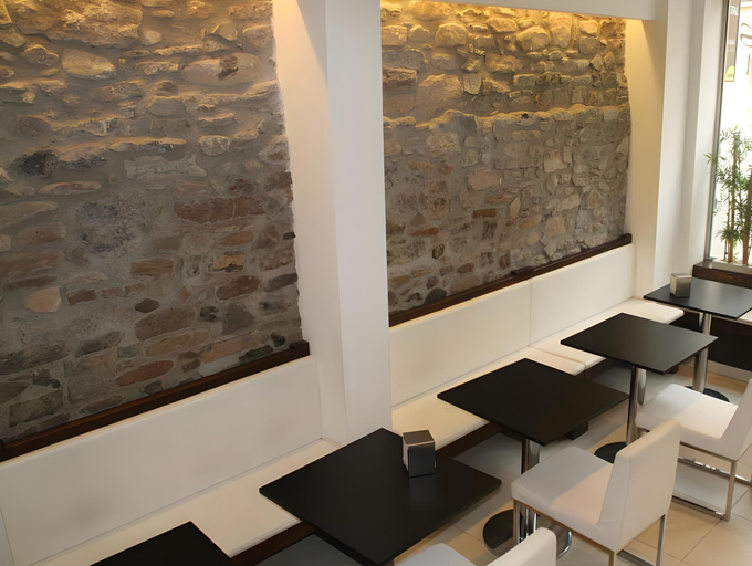 Others 4, Hostal Somnis, Barcelona
