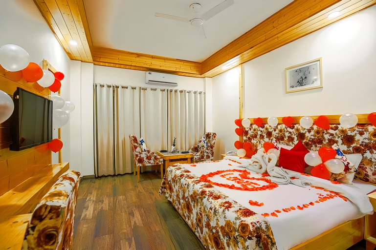 Bedroom 2, The Dagshai Manor, Solan