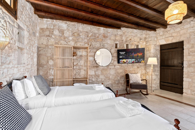 Bedroom 2, Inia Lara Suites by Nomads