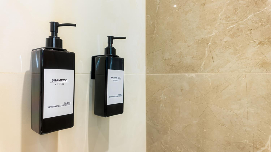 Shower 2, Aura Vatican Suite, Roma