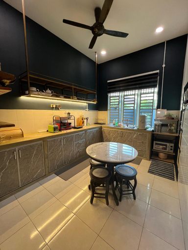 Food & Drinks, Cozy Beach Getaway, Kuantan