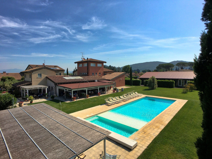 Pool 3, Holiday Home in Braccagni With Wellness & Golf, Grosseto
