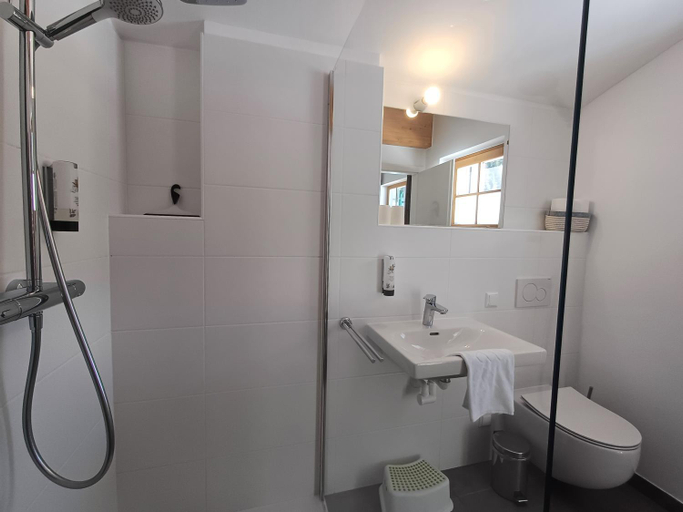 Bathroom 3, Tauerndorf Enzingerboden Ski in&out - Steinbock Lodges, Zell am See