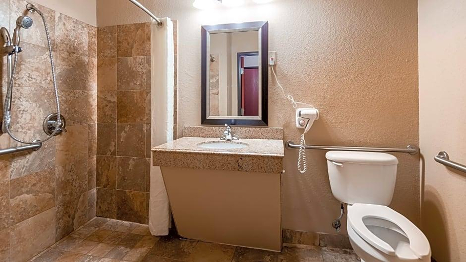 Bathroom 3, Hondo Inn, Medina