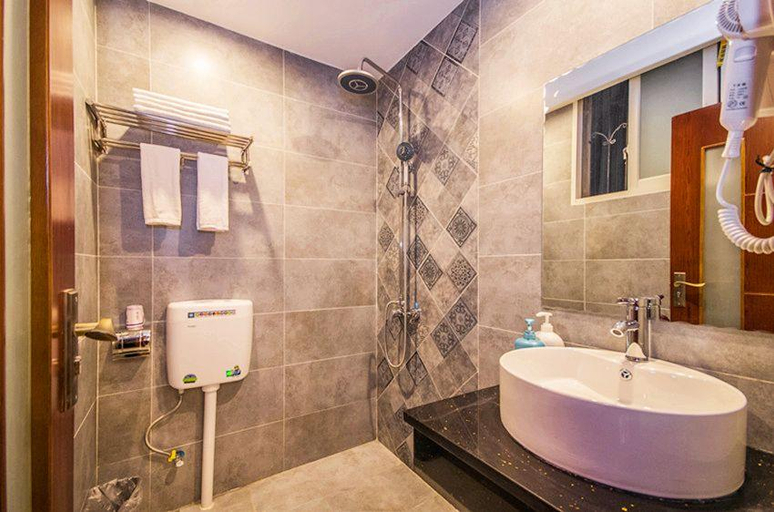Bathroom 4, Chenyuan Emei Xiaozhu Hotel, Leshan