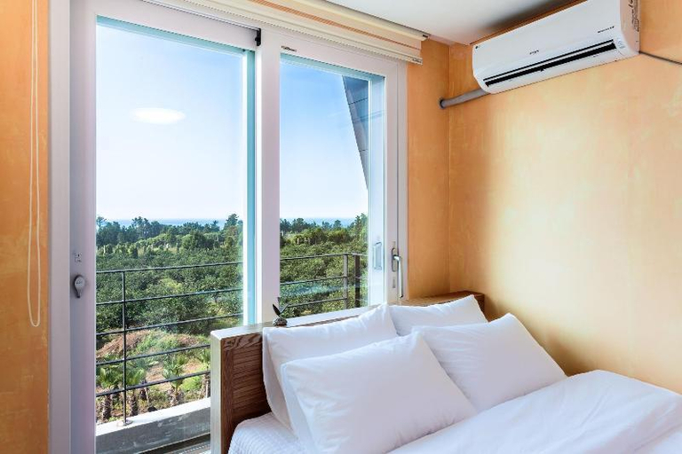 Bedroom 4, Banhakeura Pension, Jeju
