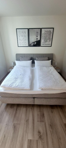 Bedroom 2, Gasthaus Goldener Stern, Miltenberg