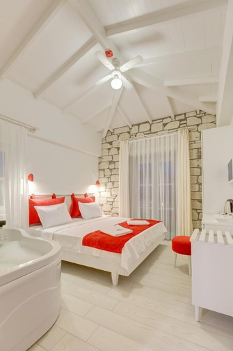 Bedroom 3, villapeributikalacati, Çeşme