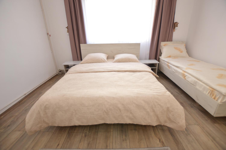 Bedroom 2, Cris & Mona, Sapanta