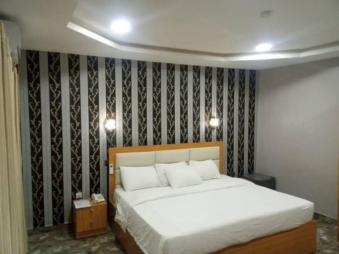 Bedroom 5, Camas Hotel & Suite Asero Abeokuta, Abeokuta South