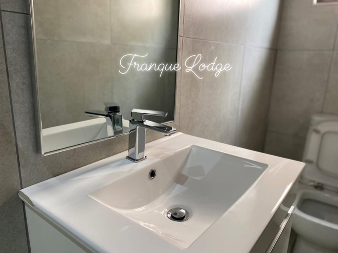 Bathroom 3, Franque Lodge, eThekwini