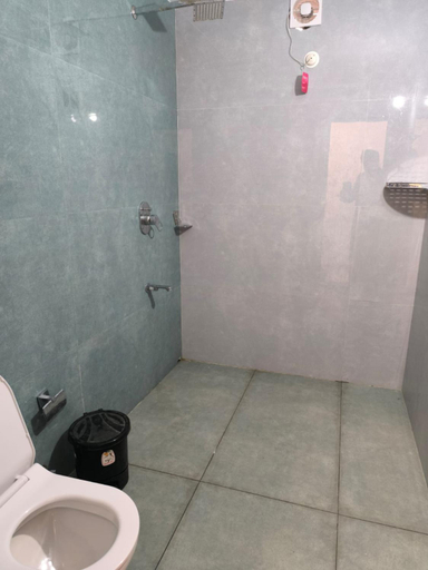 Bathroom 3, Marari Anna Beach Homestay, Alappuzha