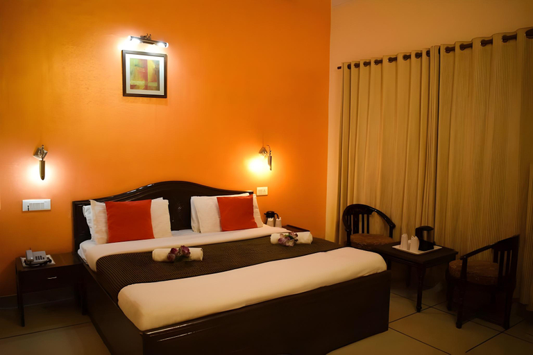 Bedroom 2, Hotel Aachman Regency, Shimla