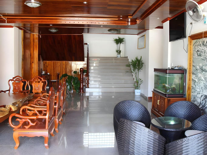 Public Area 2, Mittaphap II Hotel, Luang Prabang