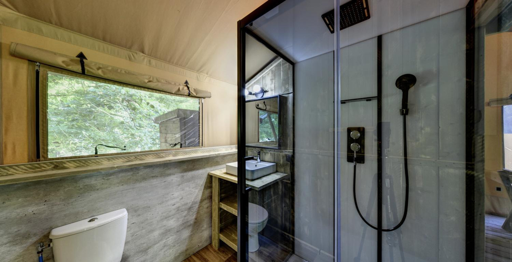 Bathroom 3, Aloha plage camping 4etoiles, Ardèche