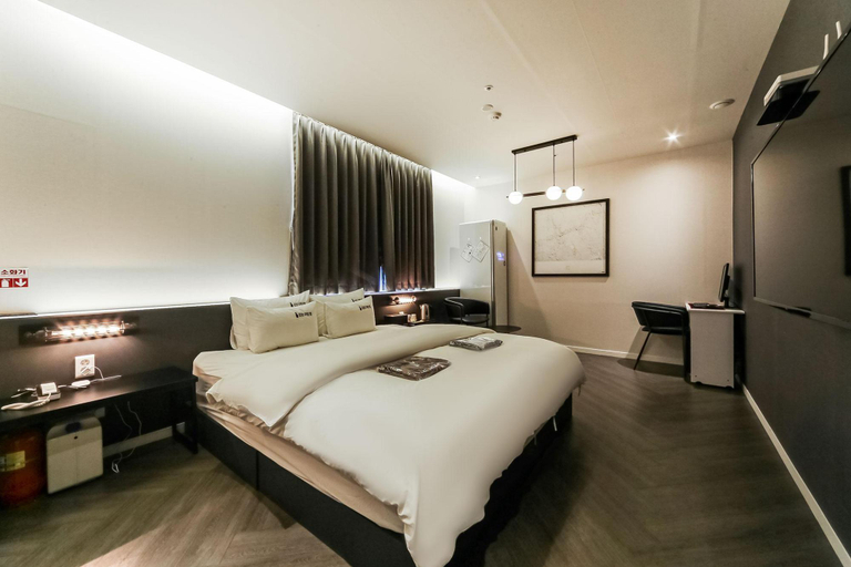 Bedroom 2, Busan Gangseo jisadong GoodPrime, Gimhae