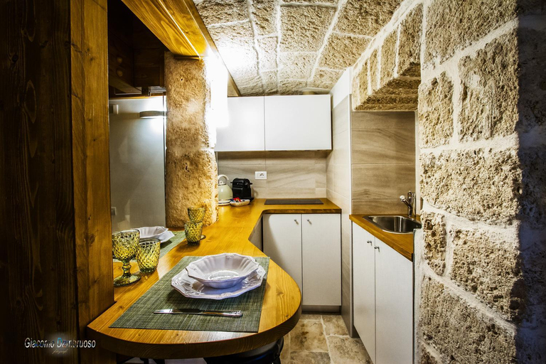 Others 4, Beatrice rooms, Bari