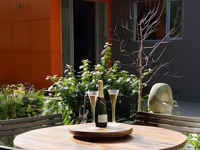 Food & Drinks 4, The Gallery Accommodation McCrae, Melbourne