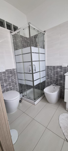 Bathroom 2, B&B Alpolt, Sassari
